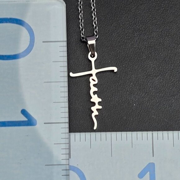 "Faith" Cross Pendant Necklace (NWOT) - Picture 3 of 4